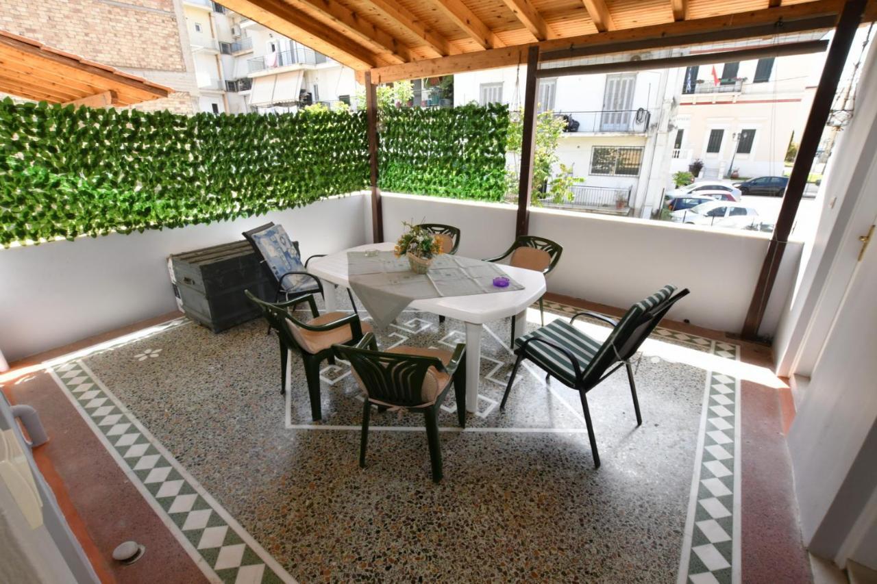 Apartmán Downtown Loft Aígio Exteriér fotografie